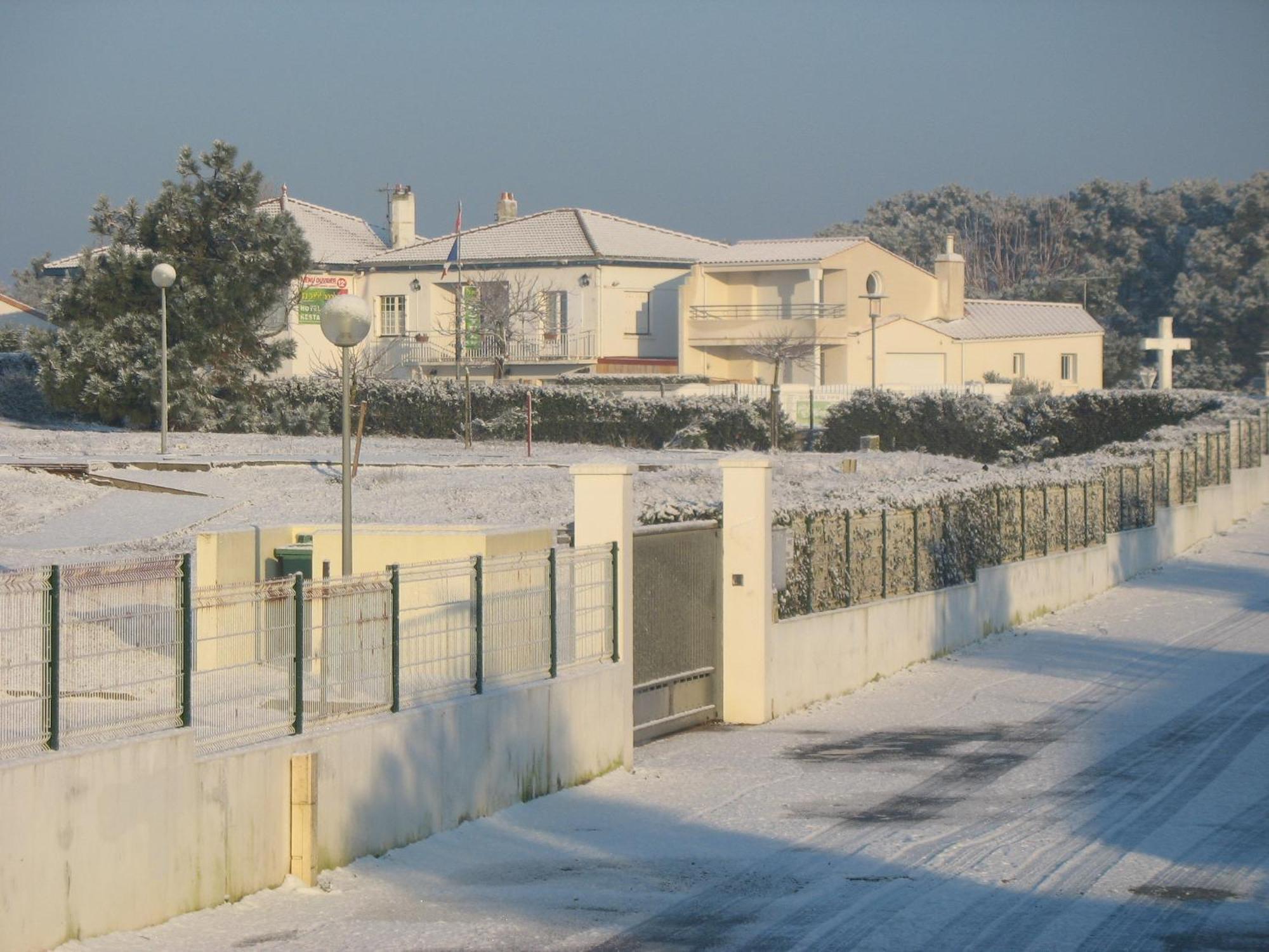 Hotel Au Petit Bonheur La Tranche-sur-Mer Zewnętrze zdjęcie